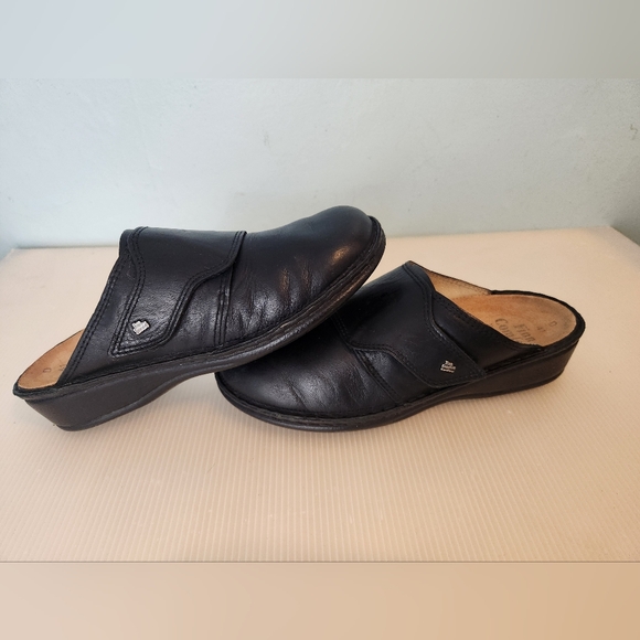 Finn Comfort Shoes - Finn Comfort Company German Made Black Leather Clogs Mens 8/Womens 10.5